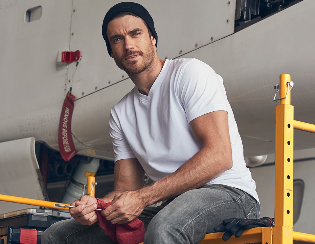 Koszulki | Pulower | Koszule: e.s. Koszulka cotton stretch dekolt w serek + biały