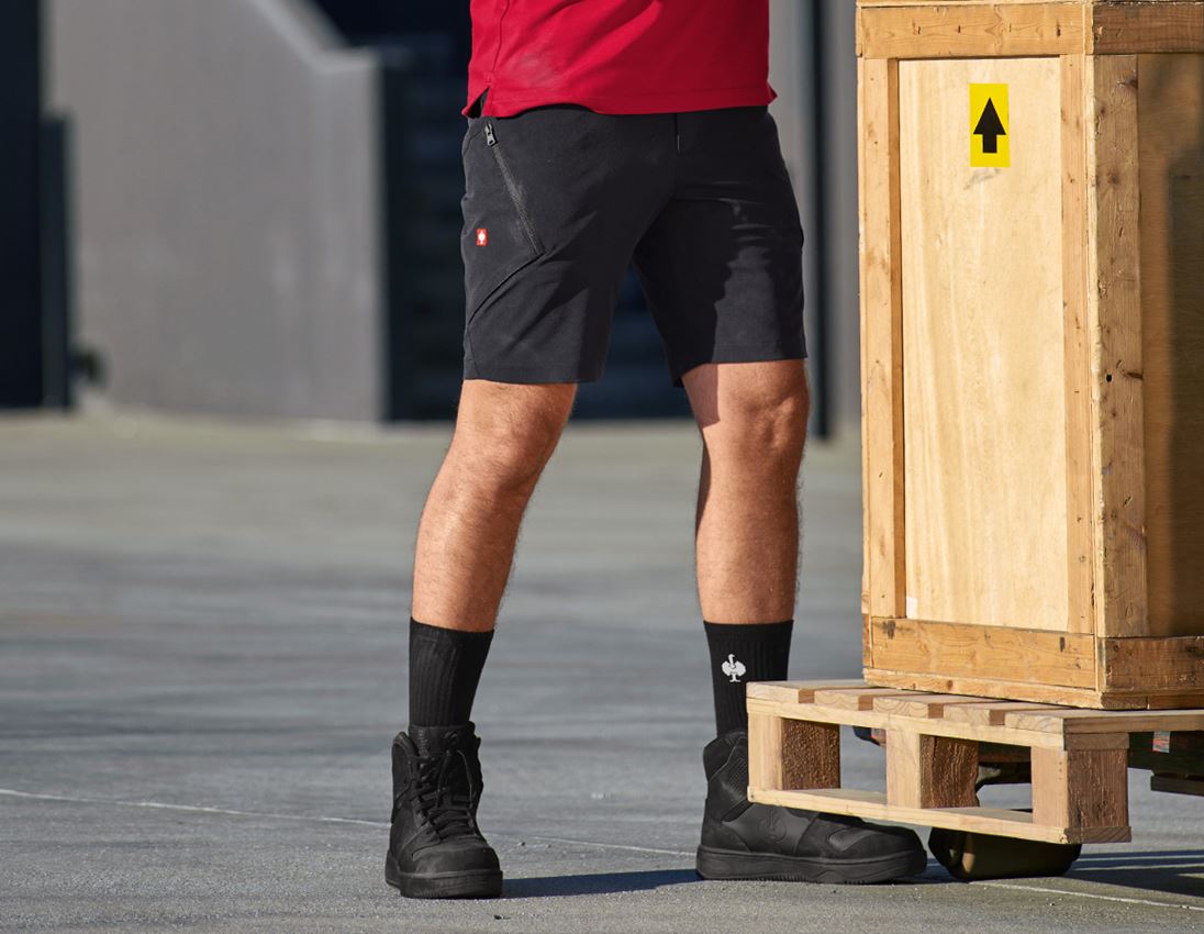 Spodnie robocze: e.s. Szorty serwisowe typu cargo + czarny