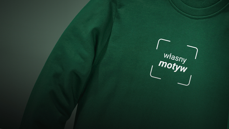 Bluza z nadrukiem i haftem
