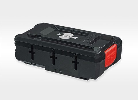 Black STRAUSSbox x-small against a grey background