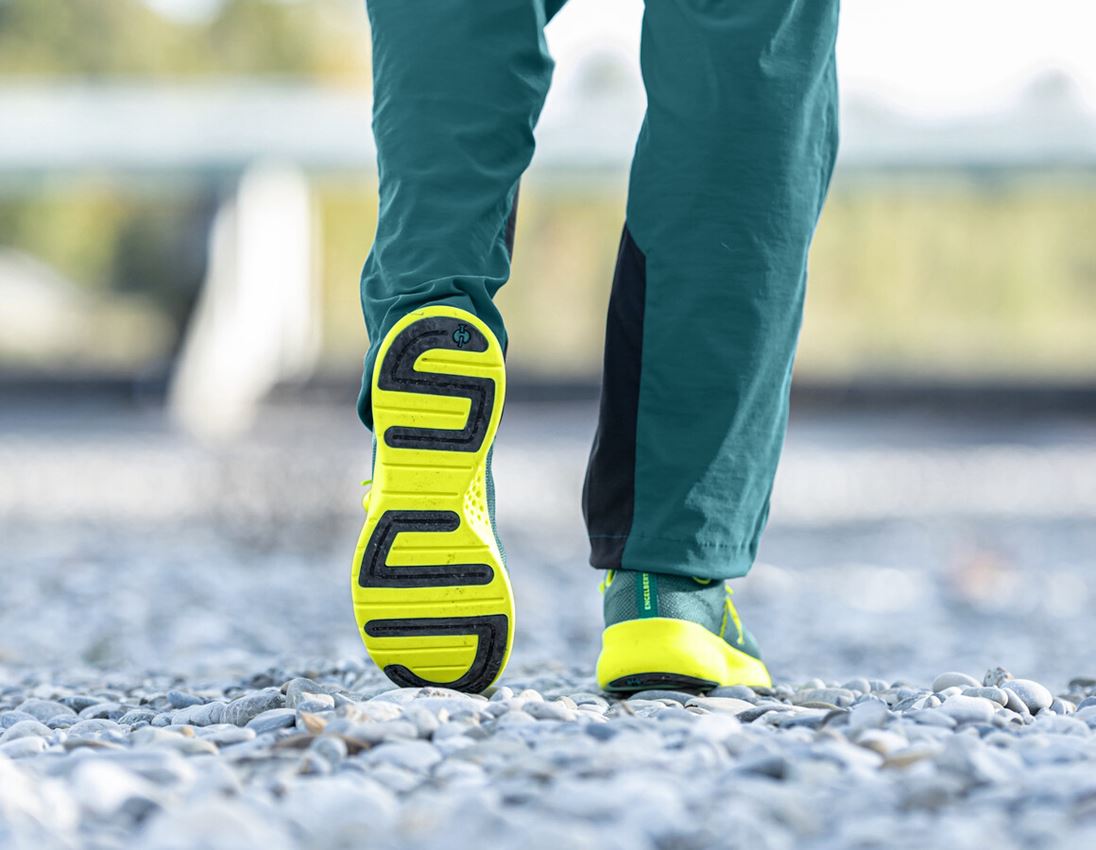 SB: SB Safety shoes e.s. Taupo low + emeraldgreen/high-vis yellow 2