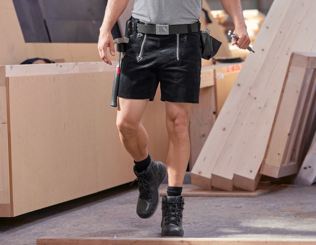 Work Trousers: e.s. Craftman's Shorts Wide Wale Cord + black