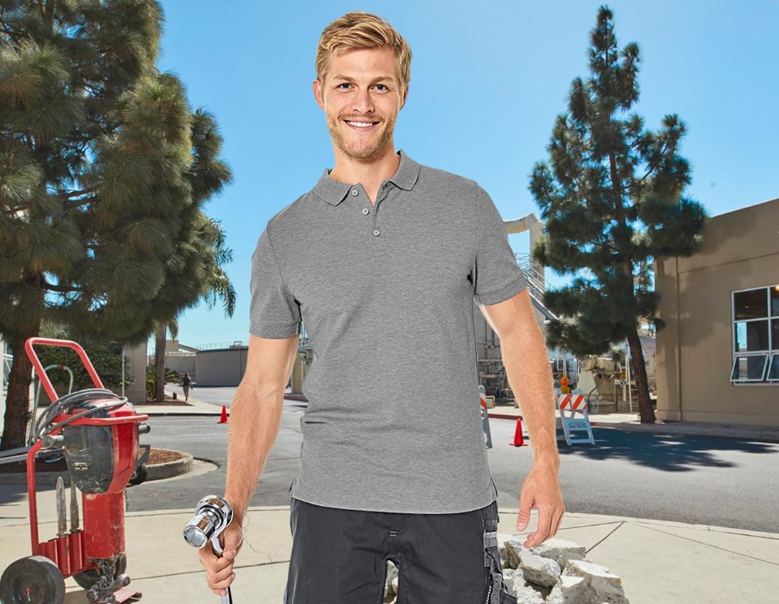 Överdelar: e.s. Pique-Polo cotton stretch + gråmelerad