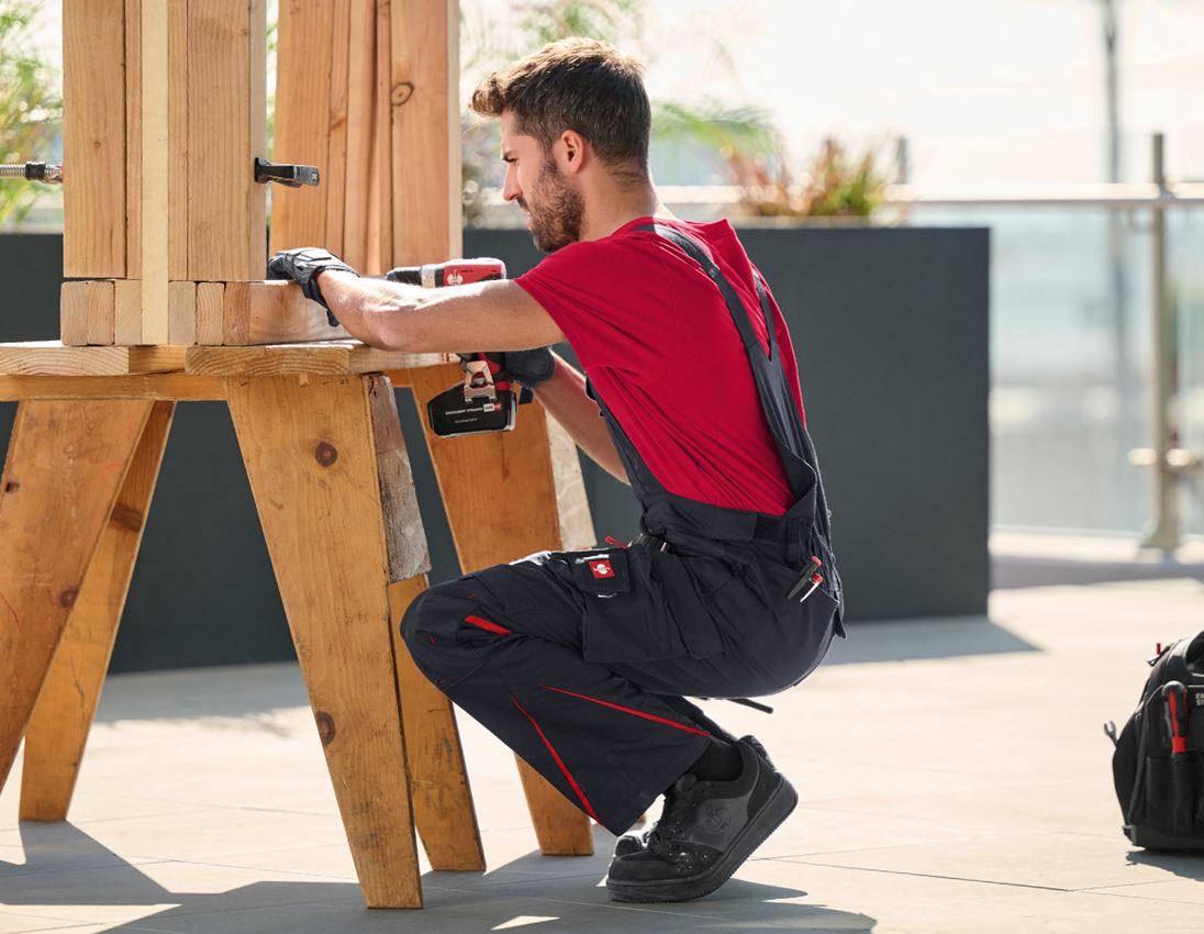Work Trousers: Bib & brace e.s.motion DIY + black/straussred 2