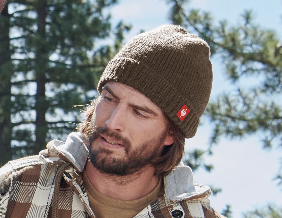 Cold: Knitted cap e.s.roughtough + bark