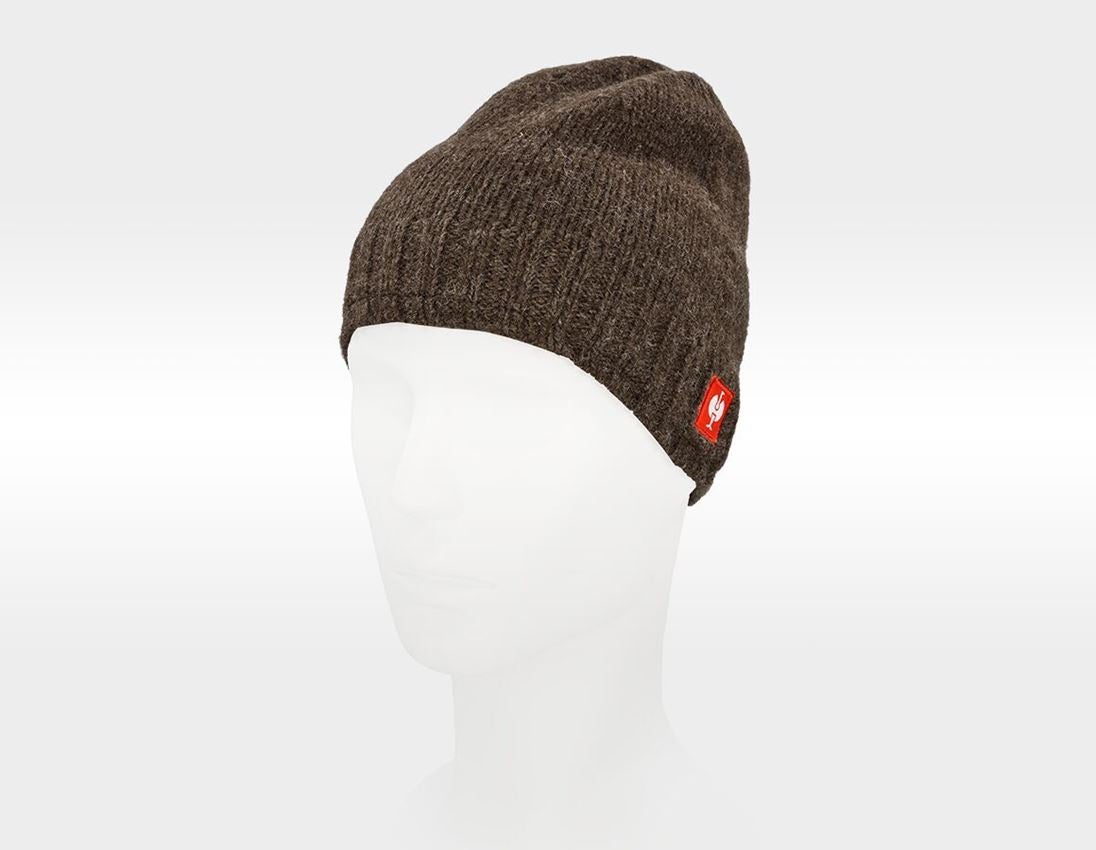 Accessoarer: e.s. grovstickad mössa + bark 1