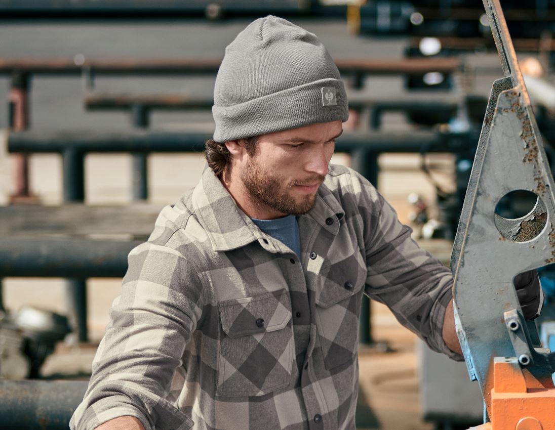 Små presenter: Stickad mössa e.s.iconic + delfingrå 1