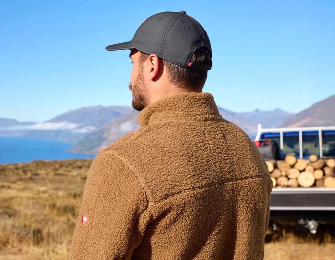 Accessories: Cap e.s.e:pic + carbongrey 3