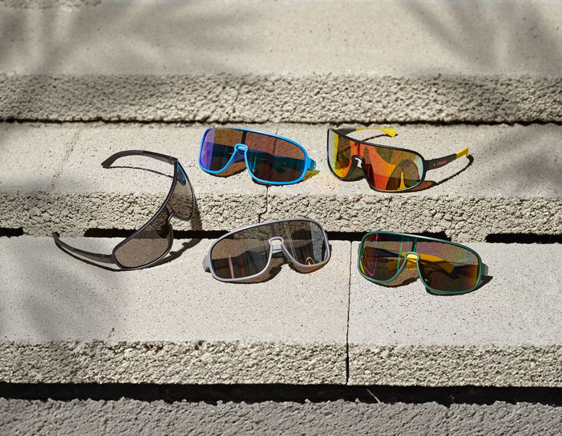 Accessories: Race sunglasses e.s.ambition + black 3