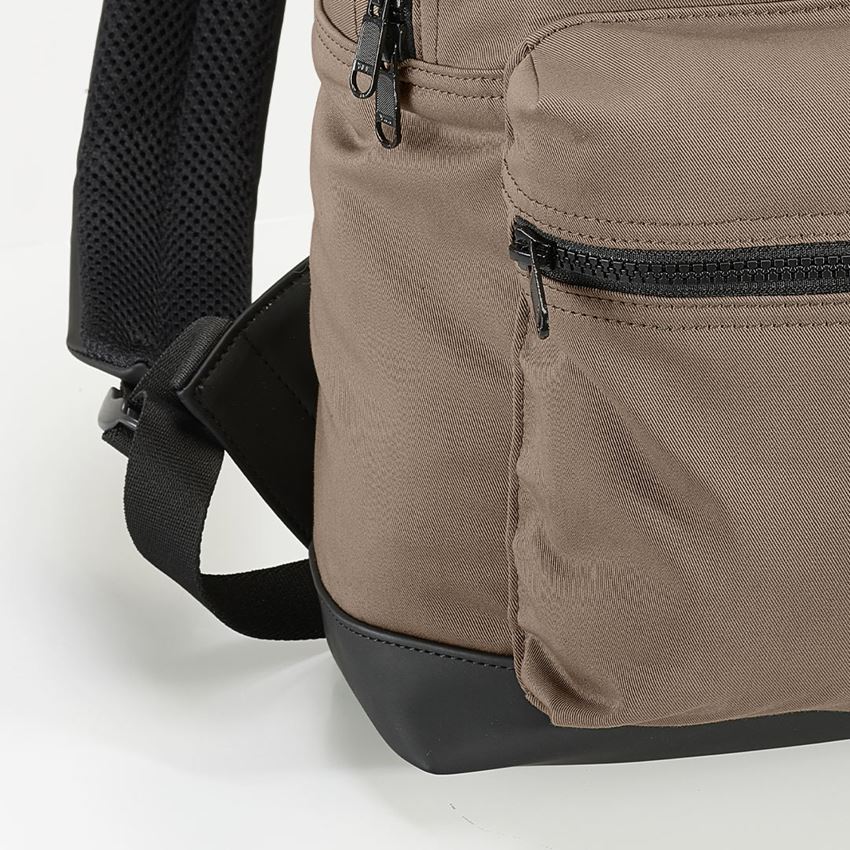 Accessories: Backpack e.s.motion ten + ashbrown 2