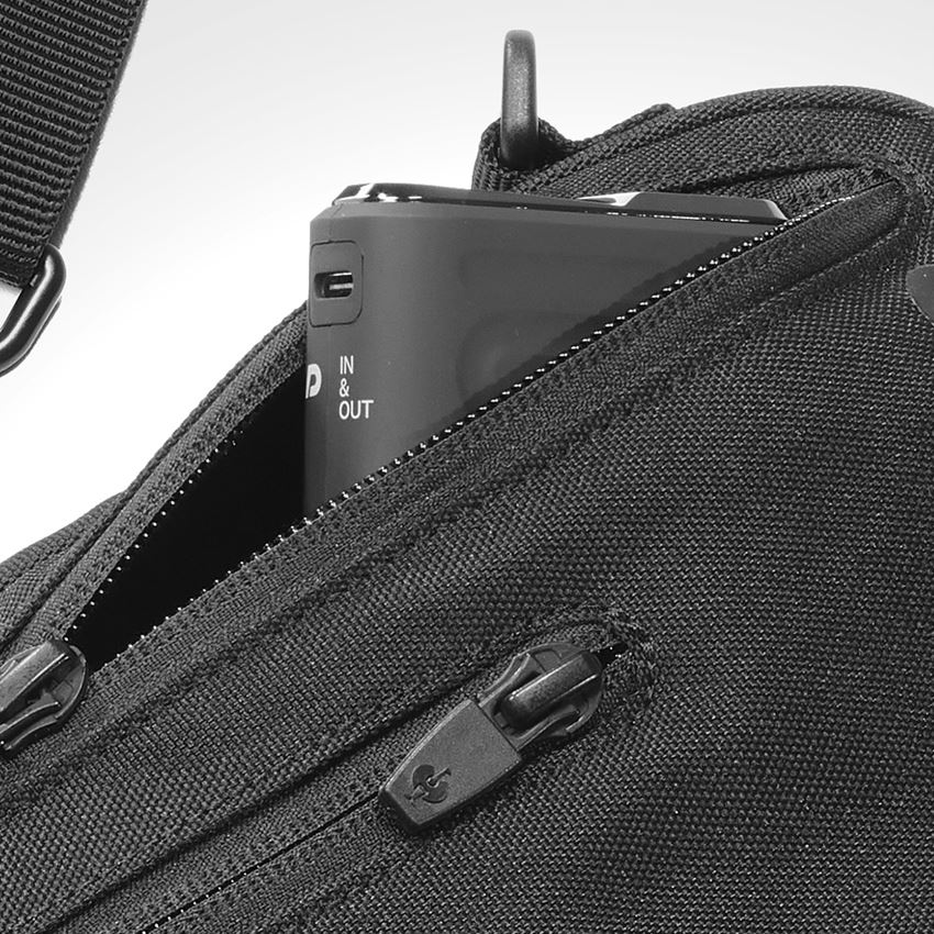Accessories: SET: e.s. phone leash + bag + black 2