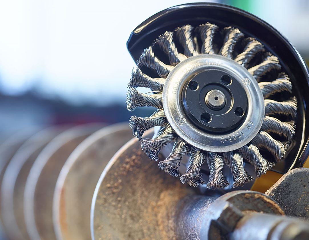 Slipverktyg: Flätad rundborste