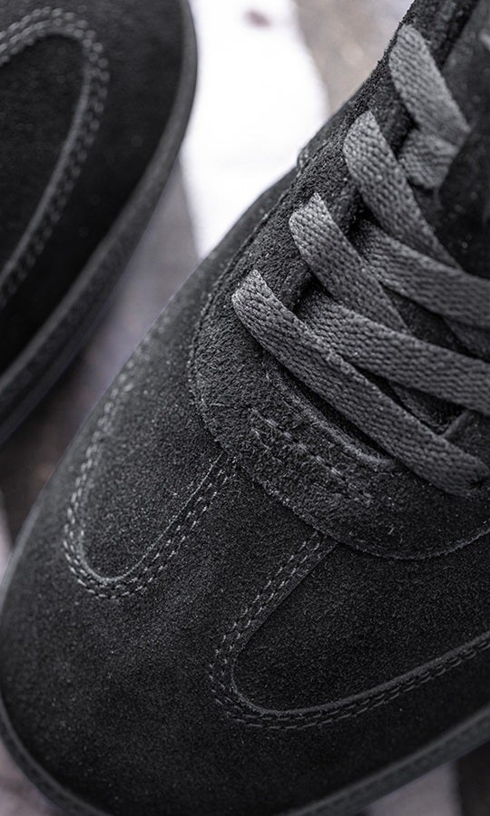  Close-up of O1 work shoes e.s. Brockton low in black