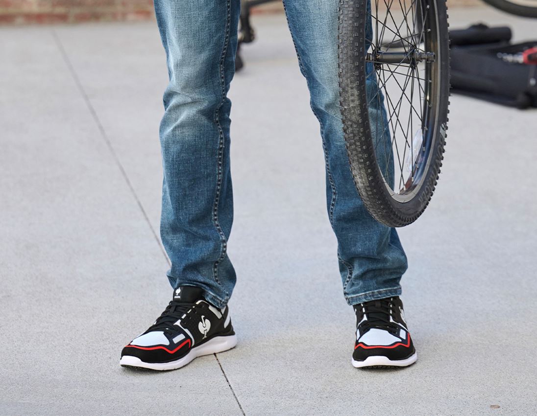 O1: O1 pracovná obuv e.s. Antibes low + čierna/biela/červená strauss 3