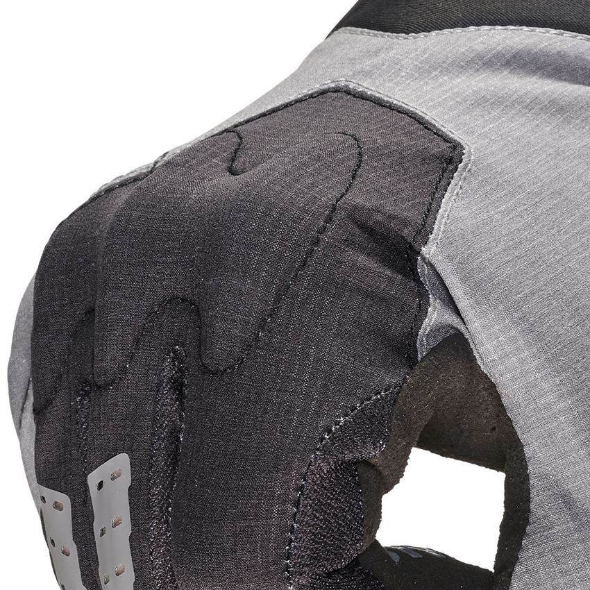 Témy: Rukavice e.s.trail, light + čadičovo sivá/čierna 2