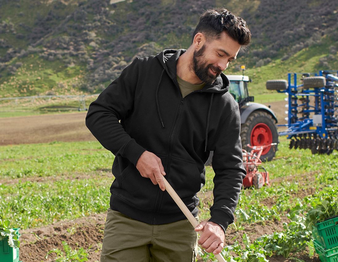 Tričká, pulóvre a košele: e.s. Mikina s kapucňou poly cotton + čierna 1