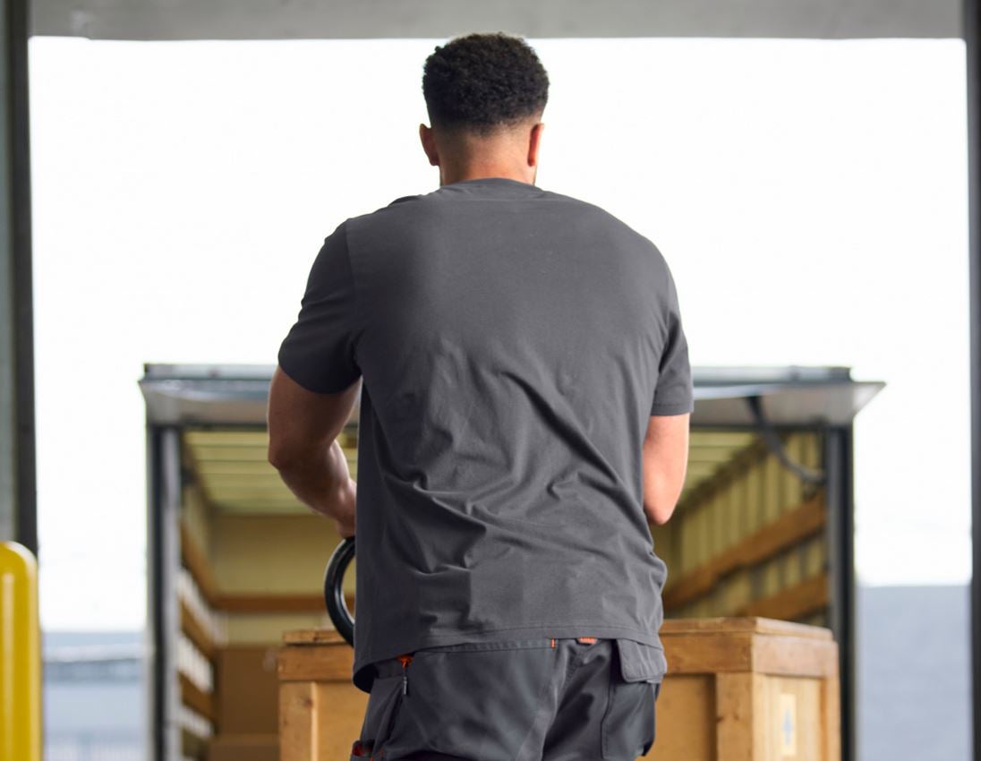 Témy: e.s. Tričko cotton light + antracitová 2