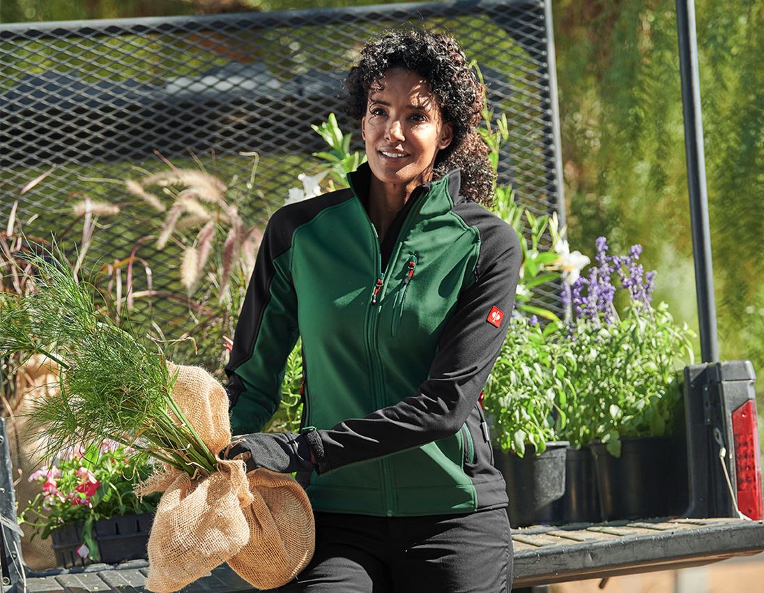 Pracovné bundy: Dámska softshellová bunda dryplexx® softlight + zelená/čierna