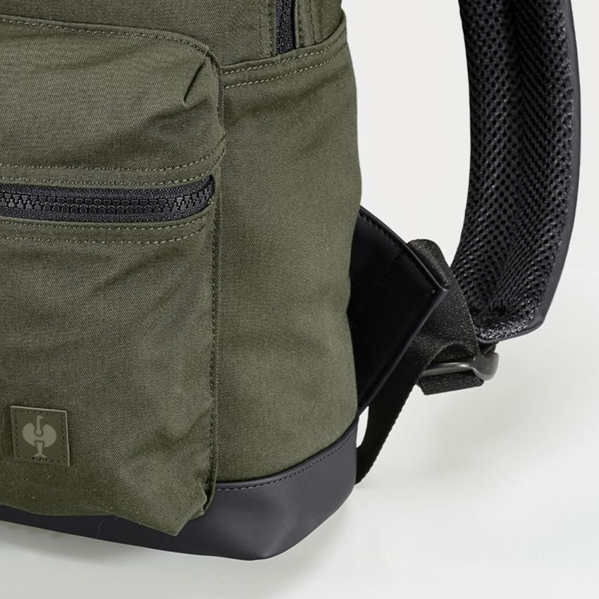 Doplnky: Backpack e.s.motion ten + maskáčová zelená 2