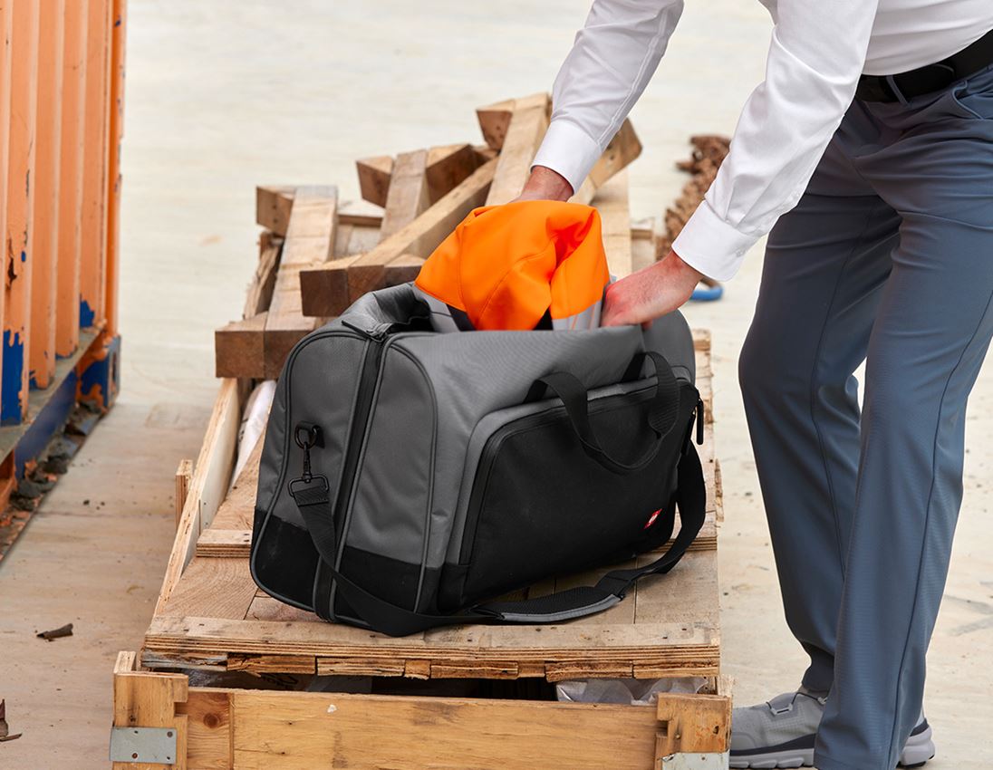 Doplnky: Víkendová cestovná taška e.s.work&travel + čadičovo sivá/čierna 1