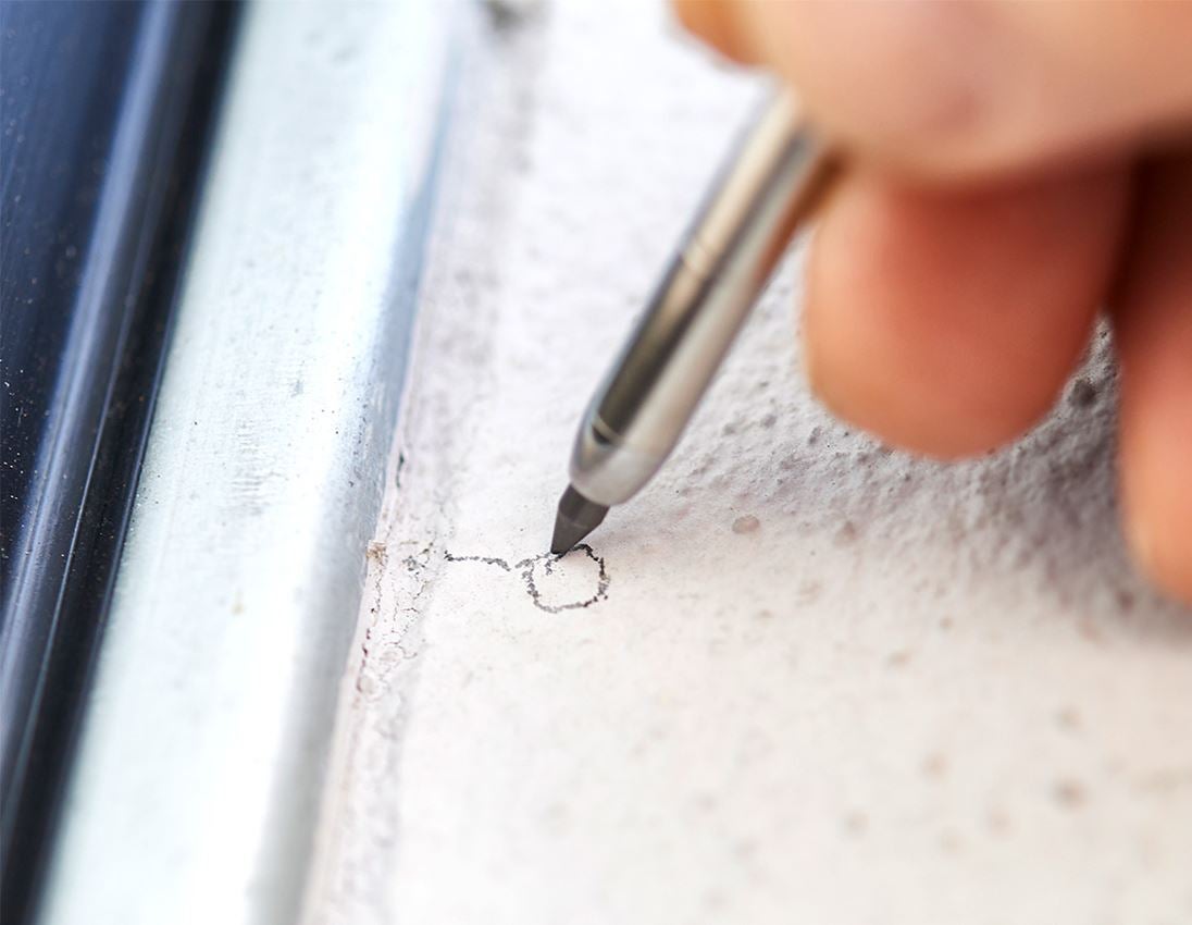 Doplnky: e.s. tesárska ceruzka/značkovač s dlhým hrotom pro 5