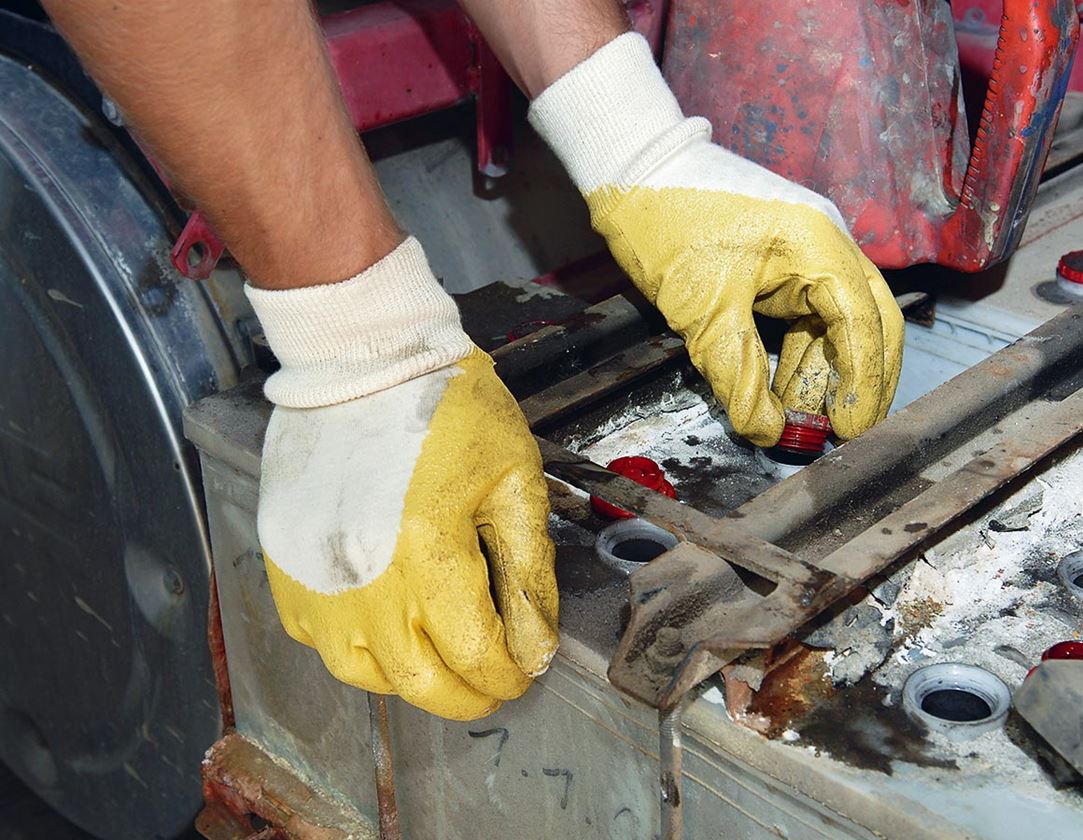 S povrchovou úpravou: Nitrilové rukavice Sahara