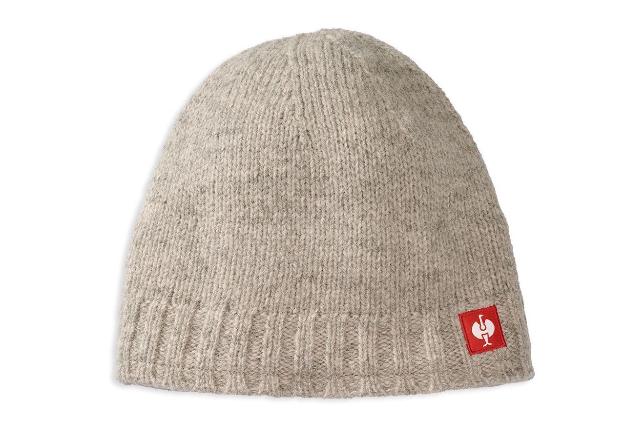 Winter accessories: e.s. Chunky knit hat + nature