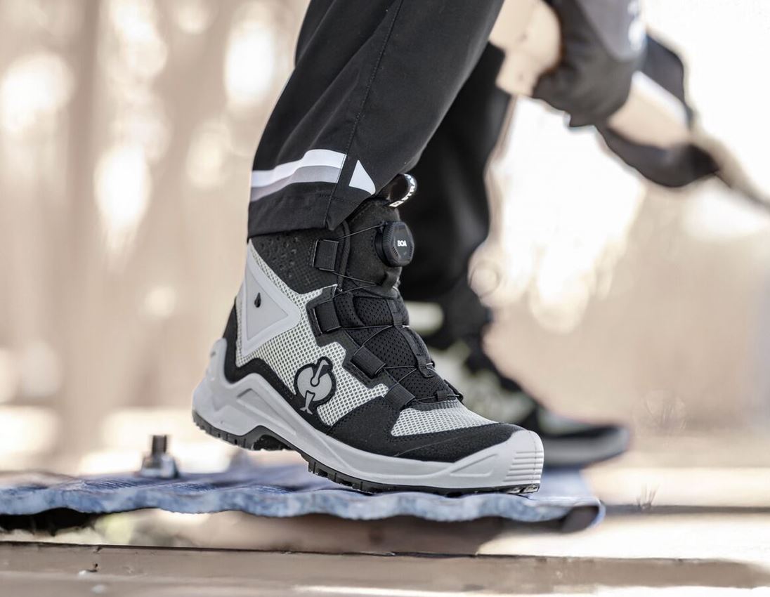 O6: O6 Work boots e.s. Adelaide mid + black/platinum
