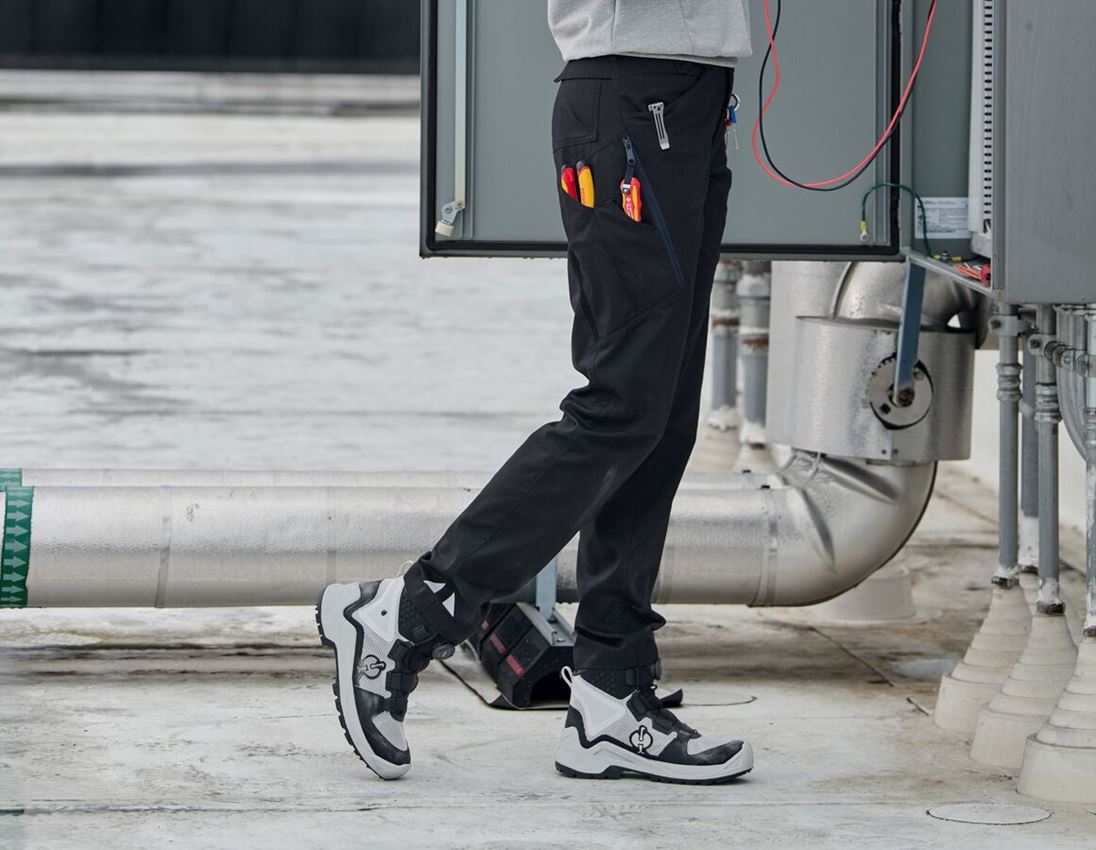 O6: O6 Work boots e.s. Adelaide mid + black/platinum 2