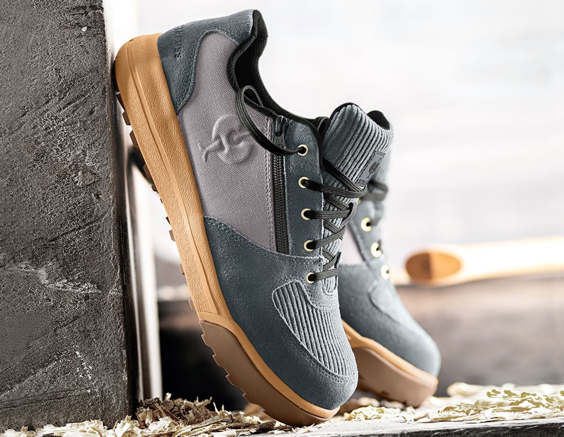 Safety Trainers: S1 Safety shoes e.s. Janus II low + bridgegrey/cement