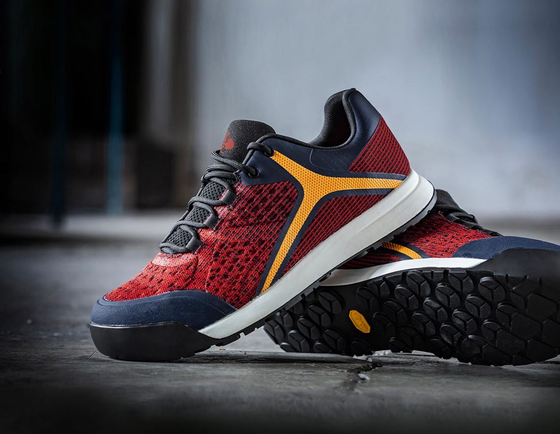 Footwear: S1 Safety shoes e.s. Arges + desertred/navy