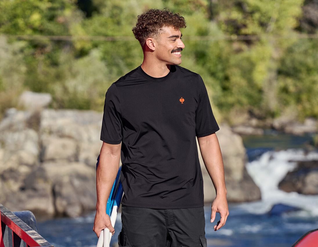 Clothing: Functional t-shirt UV e.s.trail + black/high-vis orange