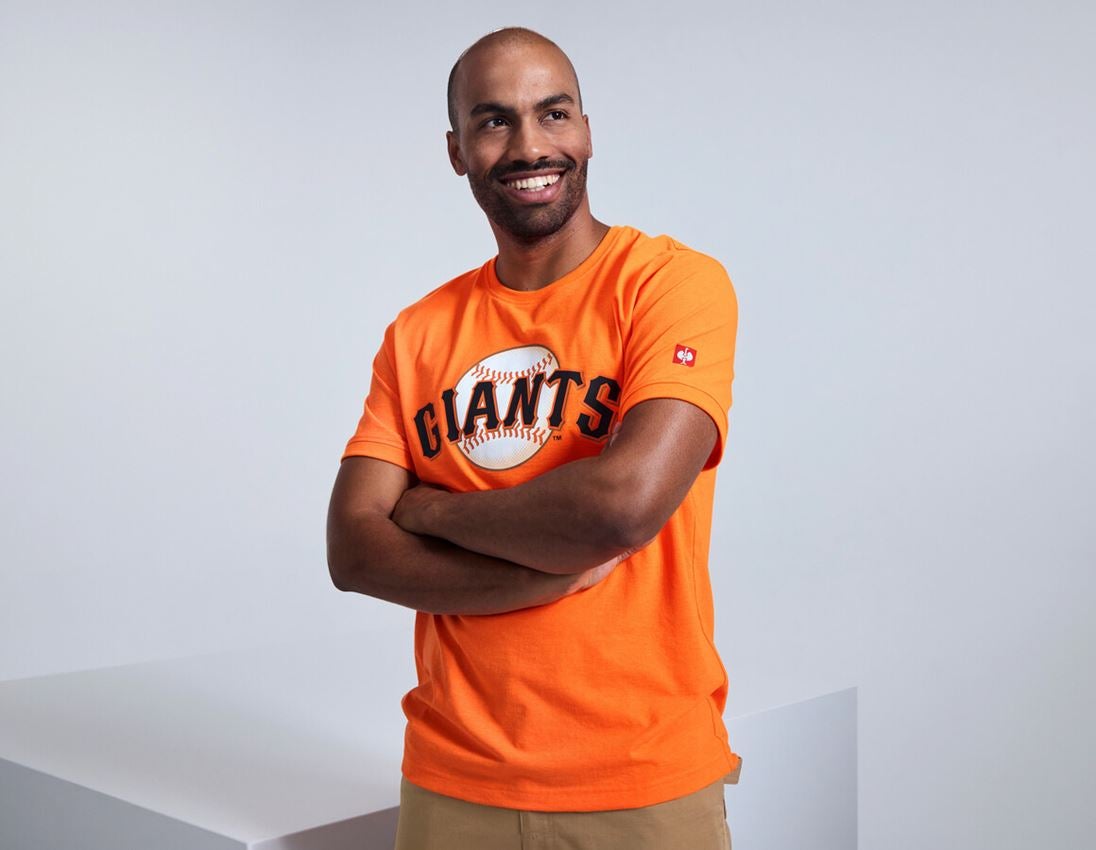 Clothing: MLB™ T-shirt neon + GI neon orange