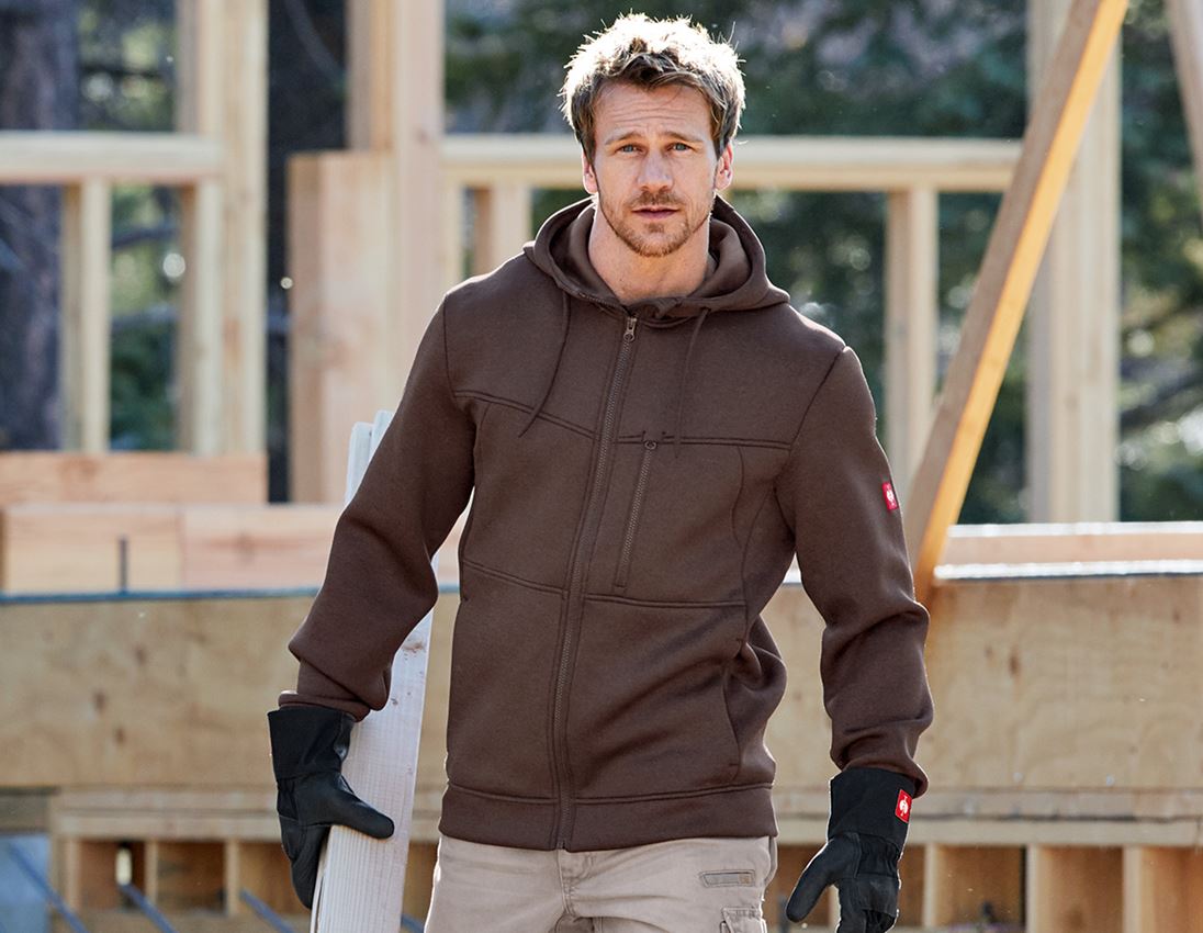 Topics: Hooded jacket climafoam e.s.dynashield + chestnut melange