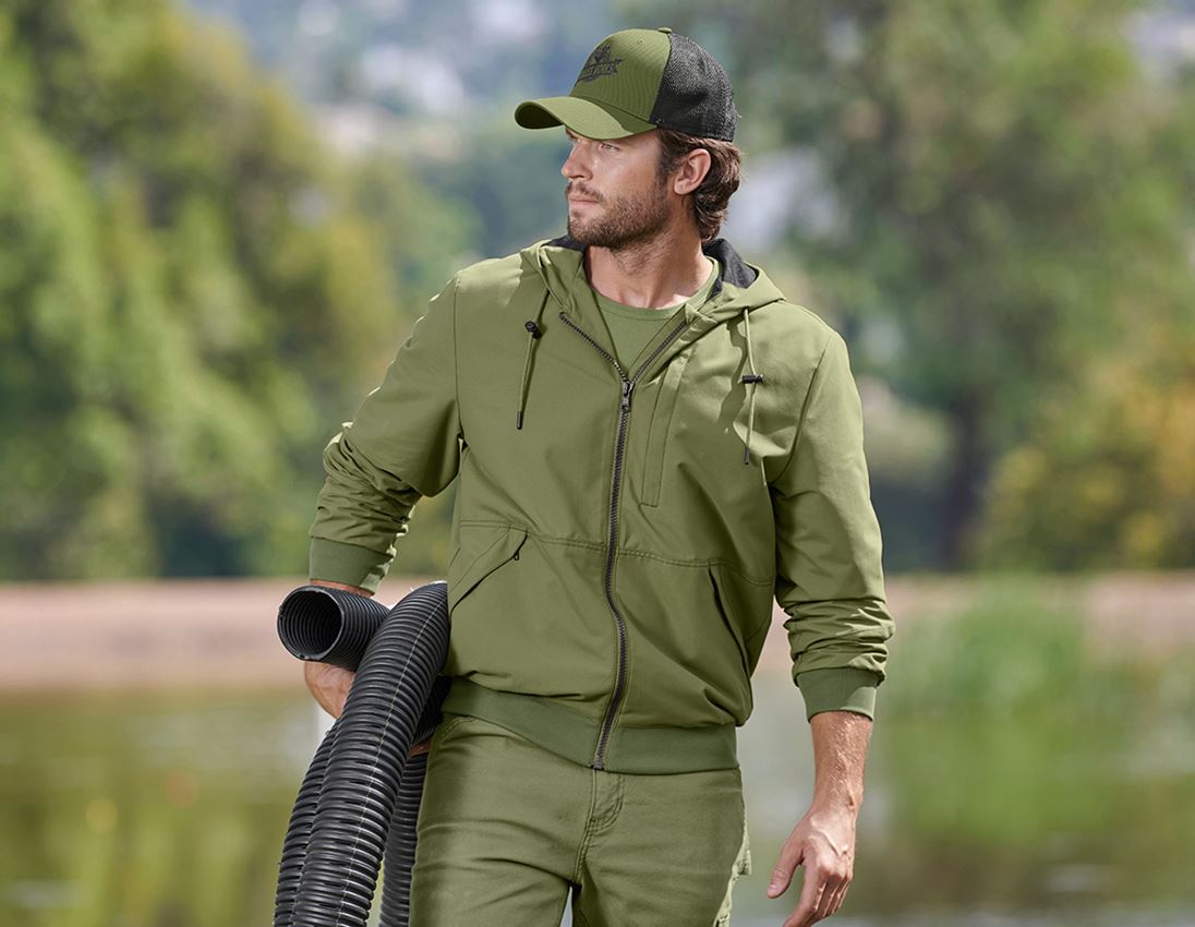 Work Jackets: Hooded jacket e.s.iconic + mountaingreen