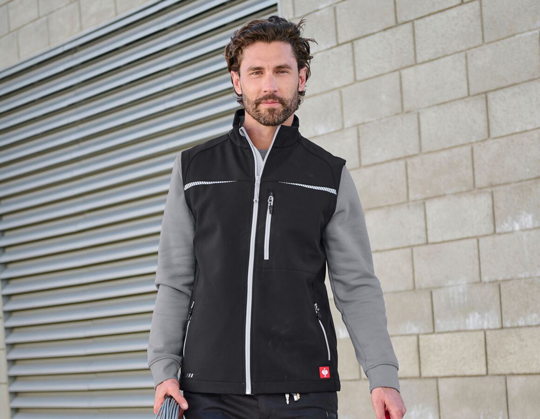 Topics: Softshell bodywarmer e.s.motion 2020 + black/platinum