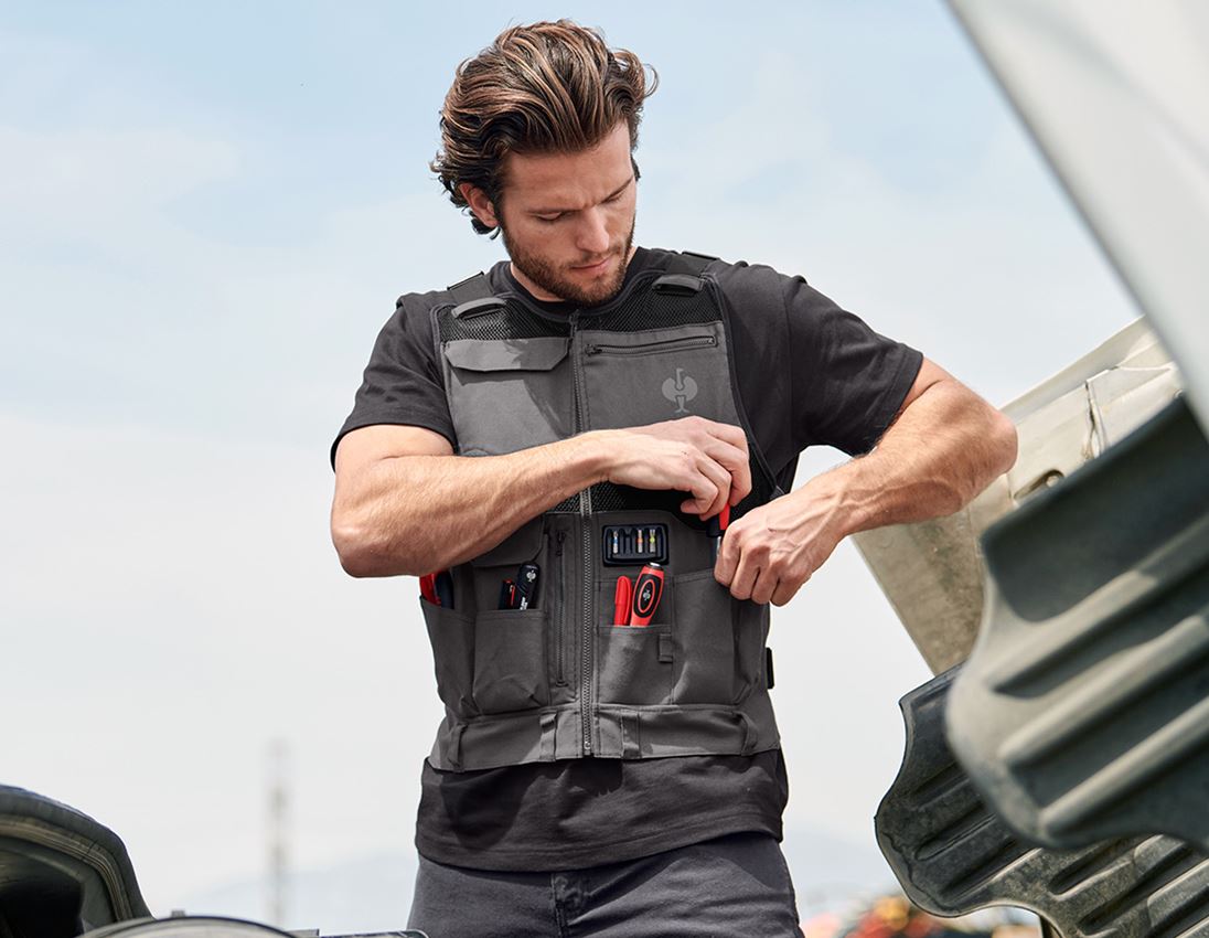 Topics: Tool vest e.s.iconic + carbongrey/black 1