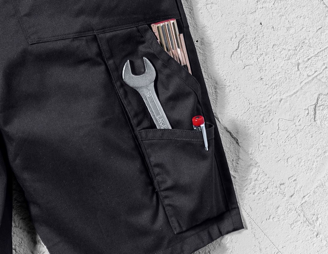 Large gifts: LFC Work Short + black/straussred 1