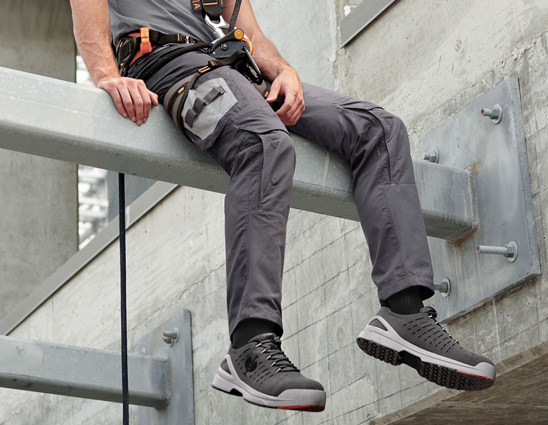 Topics: Trousers e.s.concrete light + anthracite/pearlgrey 2
