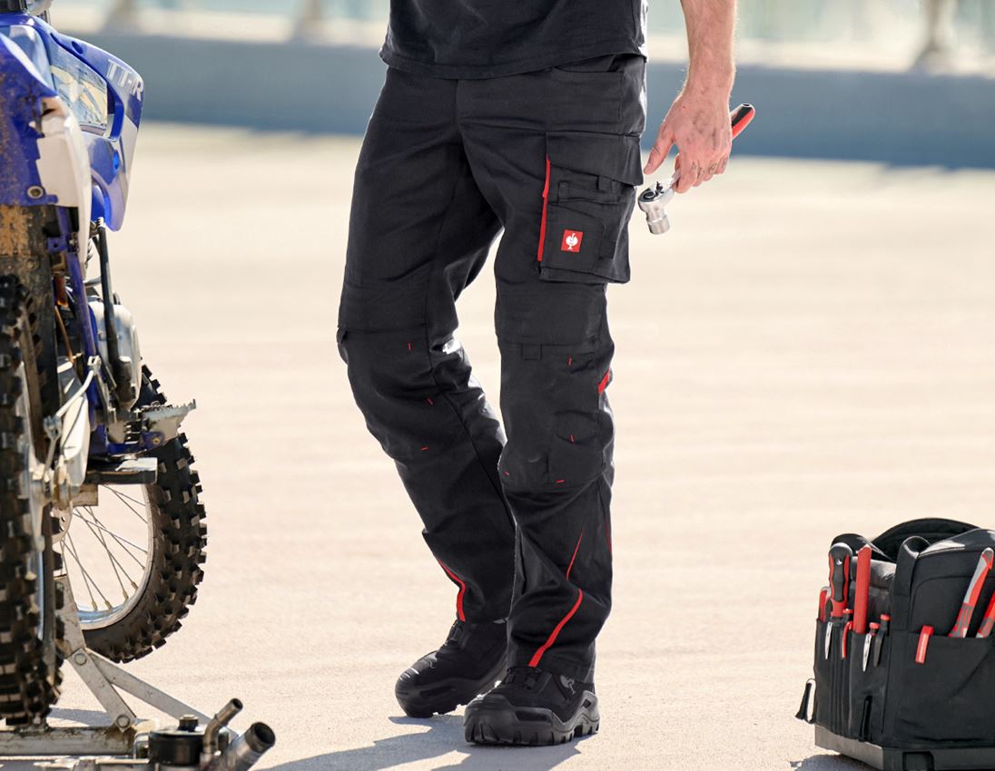 Work Trousers: Trousers e.s.motion DIY + black/straussred