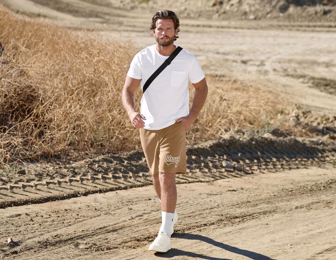 Accessories: Sweat shorts e.s.e:pic + almondbrown 1