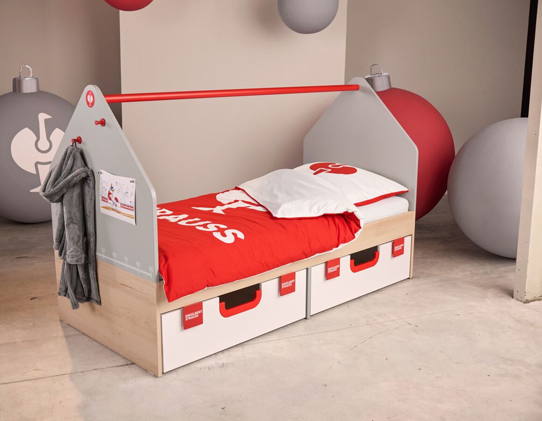 Accessories: e.s. Bed linen + straussred/white