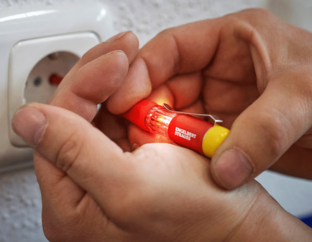 Electronics: e.s. 2-C voltage tester slotted set 1