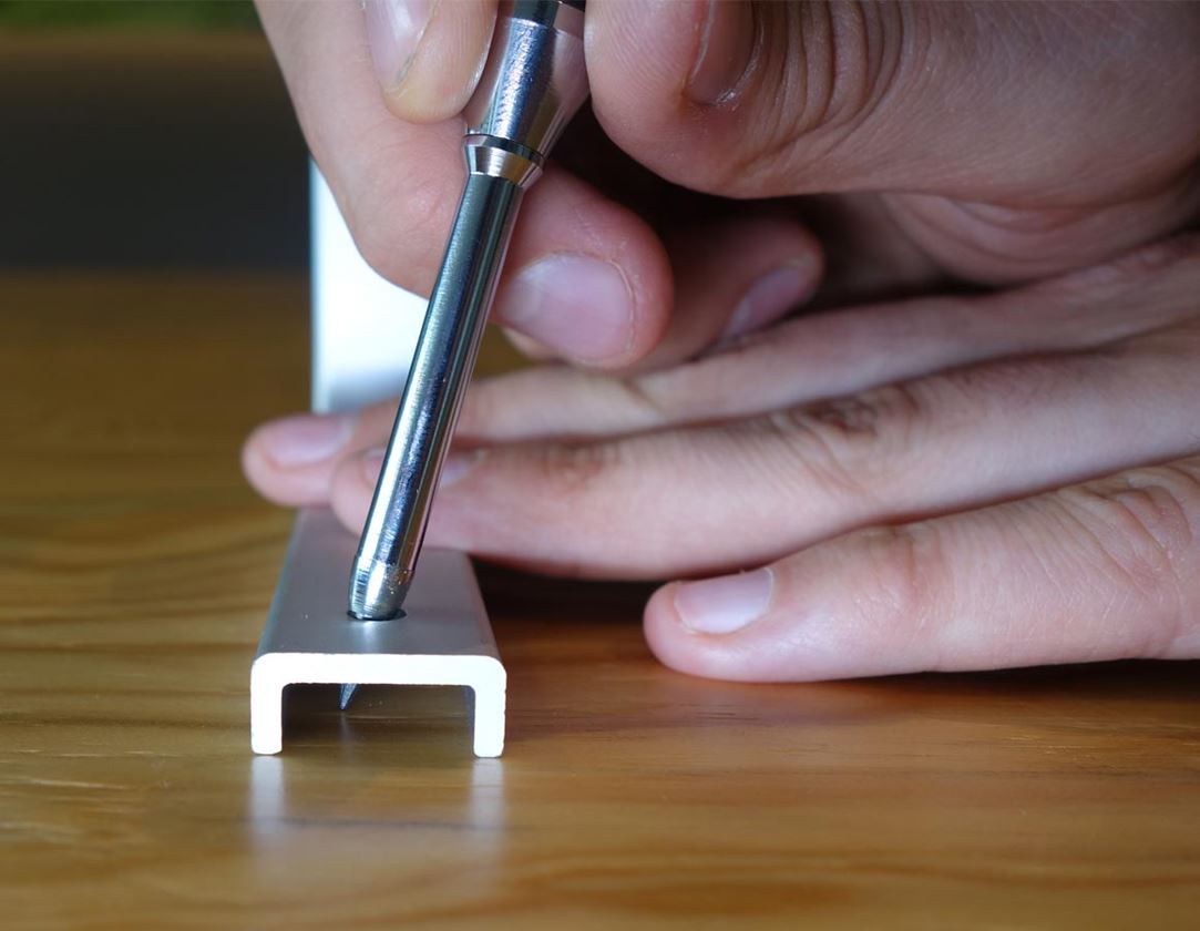 Marking tools: e.s. Deep-hole marker + graphite 5