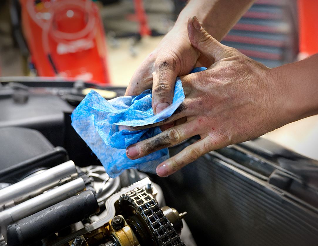 Offers of the month: e.s. Hand cleaning wipes