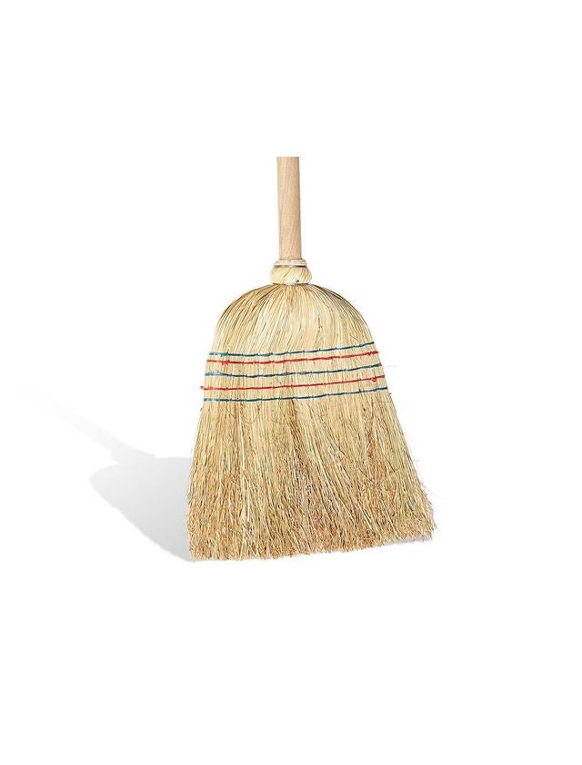 Brooms | Brushes | Scrubbers: Straw Broom