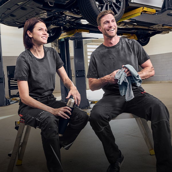 Man wearing the new e.s.industry workwear